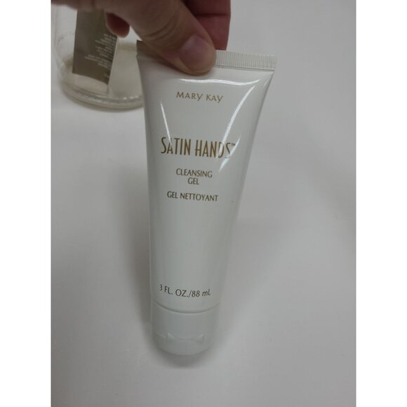 Mary Kay Satin Hands Pampering Set Rare New Old Stock 4 Piece Set - Picture 6 of 9